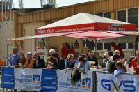 Am Start oder im Ziel? Breisachs Bürgermeister Oliver Rein (ganz links)