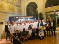 Europa-Park-Chef Roland Mack im Kreis seiner Star-Köche nach der Küchenparty.