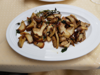 Franceso Caridi  bringt beste Steinpilze im Restaurant San Marion