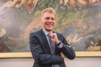 Freiburgs Sparkassenchef Marcel Thimm trimmt seine Groß-Sparkasse mit Kosten-Abbau und Bilanz-Kosmetik