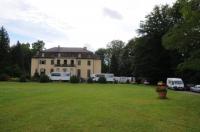 Wieder eine Fernseh-Kulisse aus Umkirch: Quen-Auguste-Victoria-Park: Christine Kaufmann spoielt in Umkirch für doe ARD.