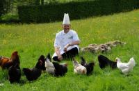 Multi-Talent Martin Weisser: Bauer, Müller, Bäcker, Gärtner, Hotelier und Küchenchef